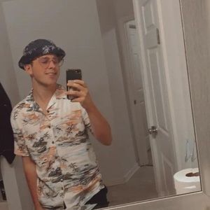 Meet your Posher, Mitchell